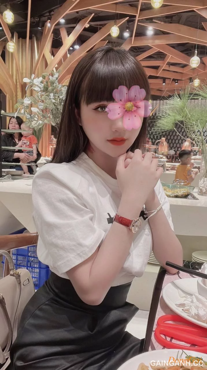 ngoc-bich-gai-goi-hoang-quoc-viet-cam-ket-chuan-anh-mat-dam-dang-ngon-dich-vu-inh-cap-l-webp.3399